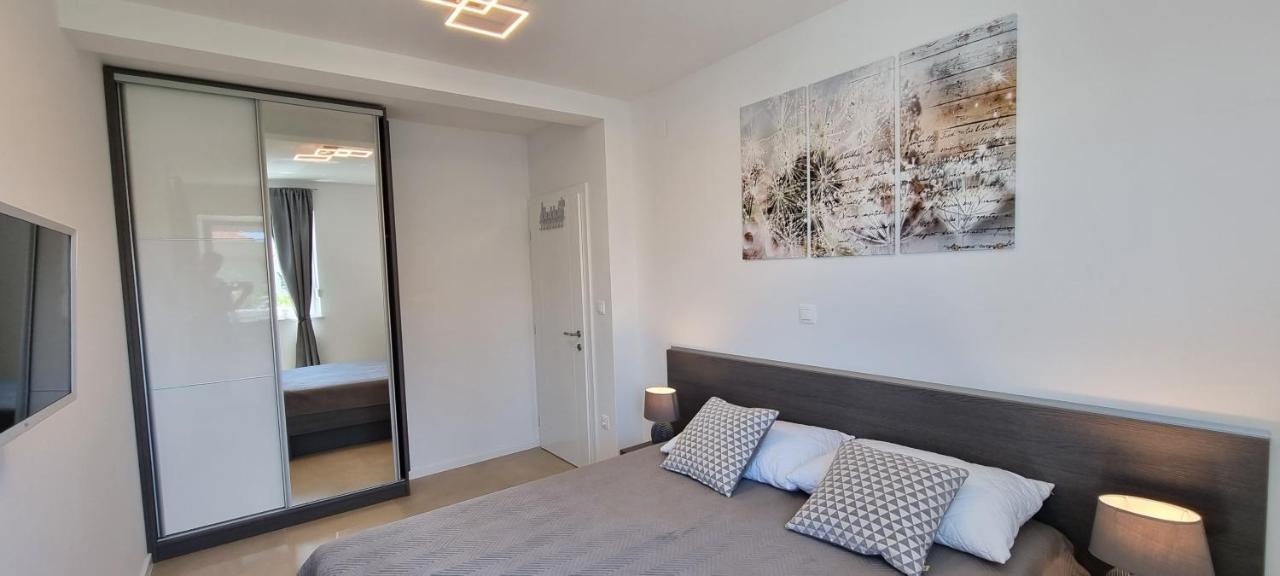 Nova Excellence Apartment Новаля Екстериор снимка